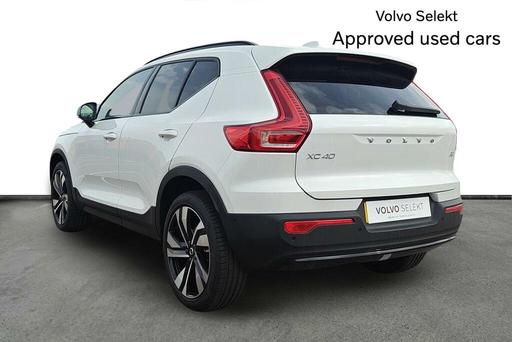 Volvo XC40 2.0 B3p Ultra Dark SV75XTM White #3
