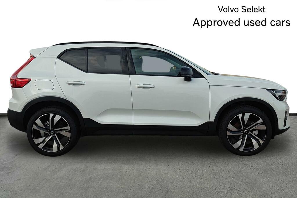 Volvo XC40 2.0 B3p Ultra Dark SV75XTM White #4
