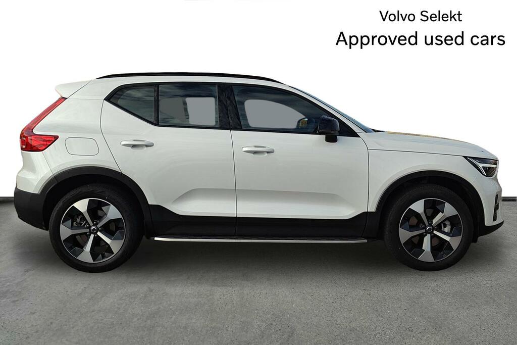 Volvo XC40 2.0 B3p Plus Dark SV75UJR White #4