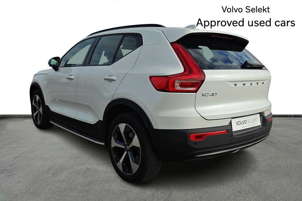 Volvo XC40 2.0 B3p Plus Dark SV75UJR White #3