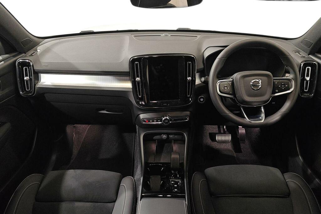 Volvo XC40 2.0 B4p Plus Dark SV75XMK Blue #6