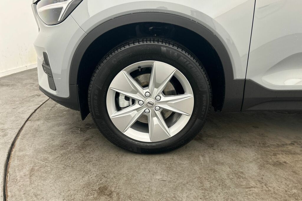 Volvo XC40 2.0 B3p Core SM75RFY Grey #5