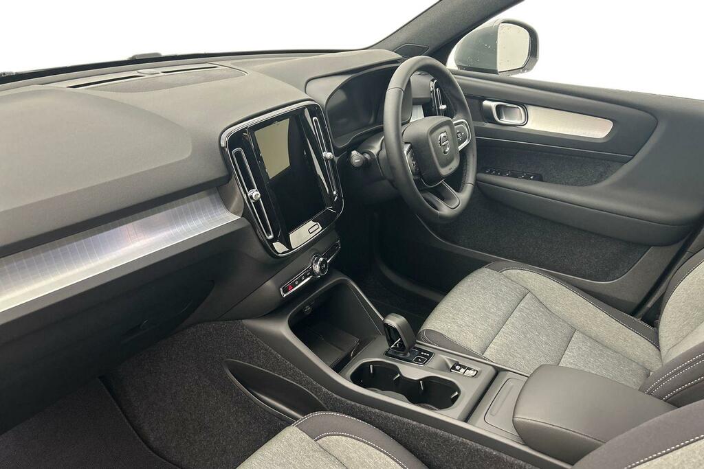 Volvo XC40 2.0 B3p Core SM75RFY Grey #2