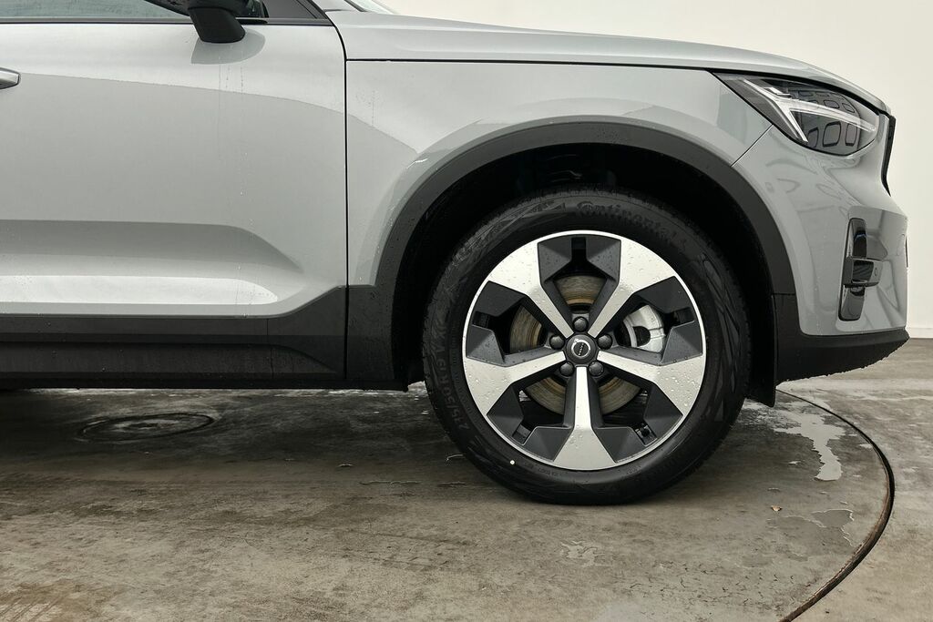 Volvo XC40 2.0 B3p Plus Dark SM75VXH Grey #5