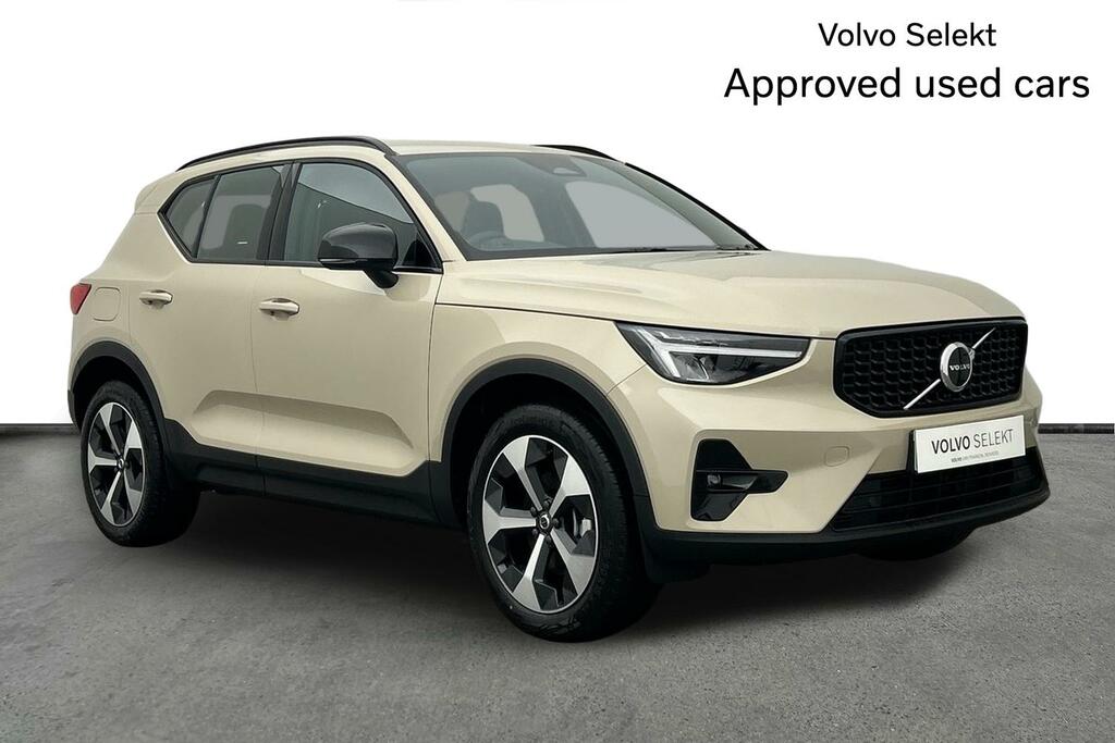 Volvo XC40 2.0 B3p Plus Dark 