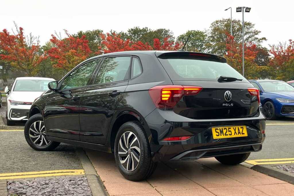 Volkswagen Polo 1.0 Tsi Life Dsg SM25XAZ Black #3