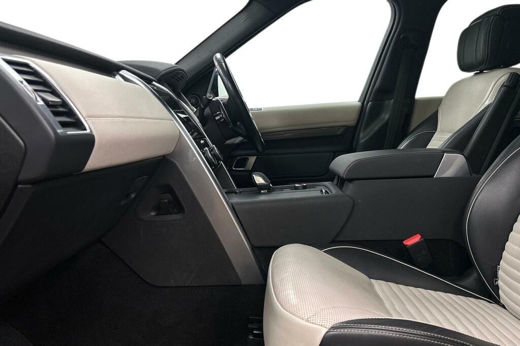 Land Rover Discovery D300 Metropolitan Edition SJ72CUU Grey #3