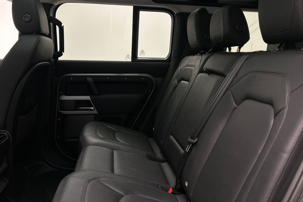 Land Rover Defender 110 D250 Xs Edition SR72HFL Silver #4