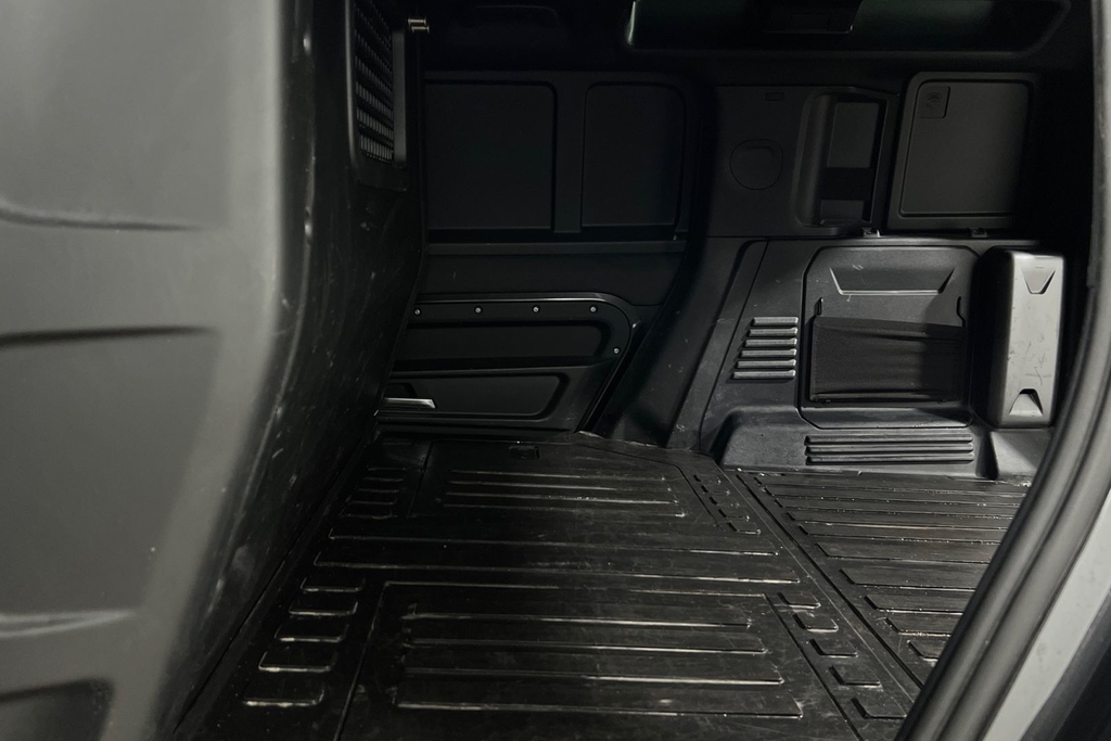Land Rover Defender 110 D300 Hard Top X-dynamic Hse SM73NUO Grey #4