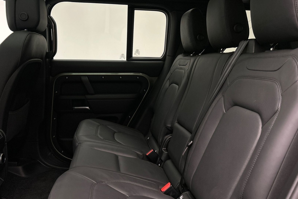 Land Rover Defender 110 D350 X-dynamic Hse KS74YOD Green #4