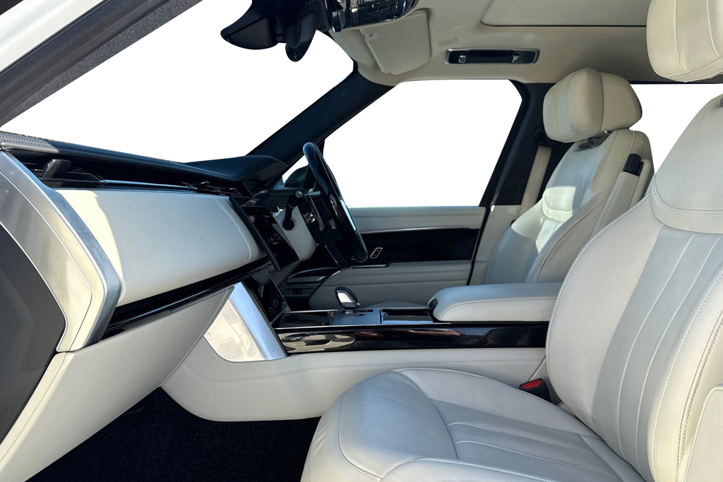 Land Rover Range Rover P460e Autobiography White #3