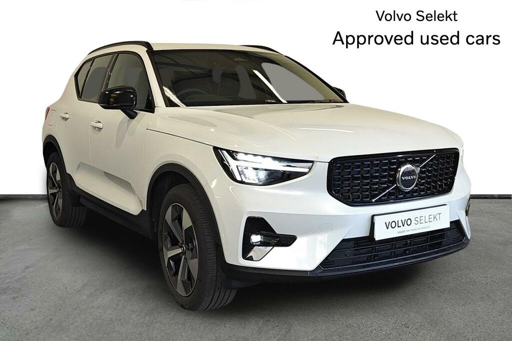 Volvo XC40 2.0 B3p Plus Dark White