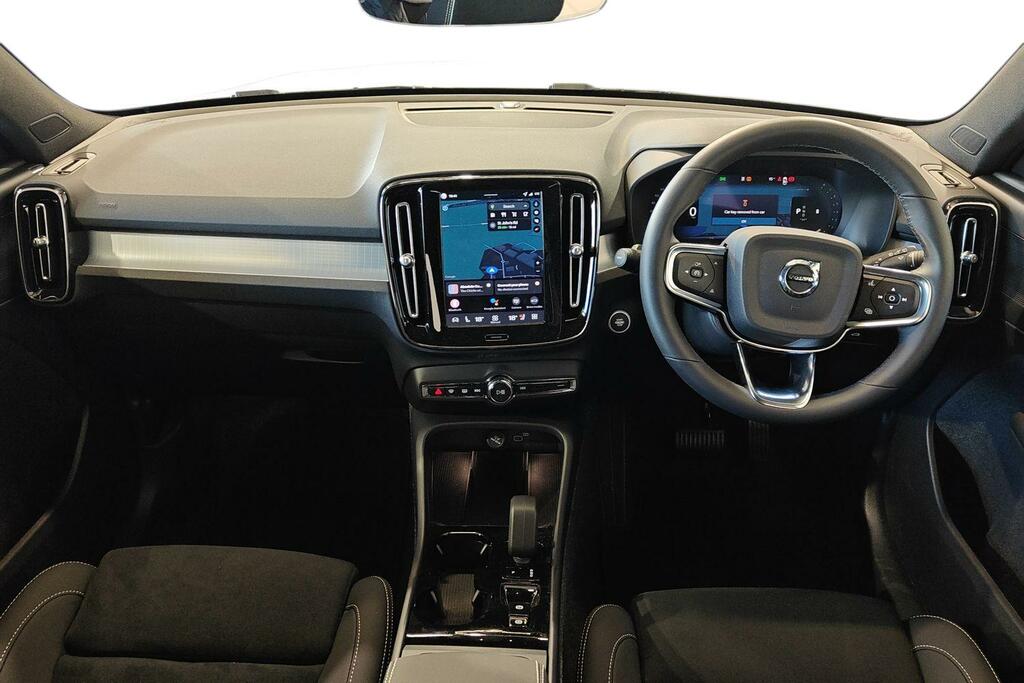 Volvo XC40 2.0 B3p Plus Dark SW75KEJ White #6