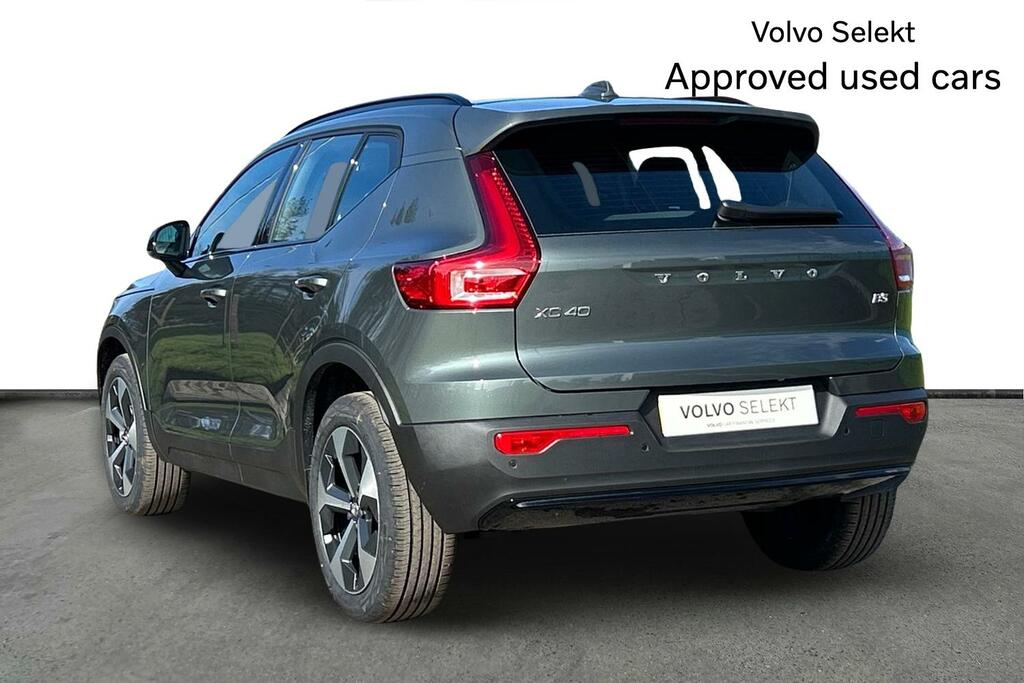 Volvo XC40 2.0 B3p Plus Dark SP26ZXZ #3