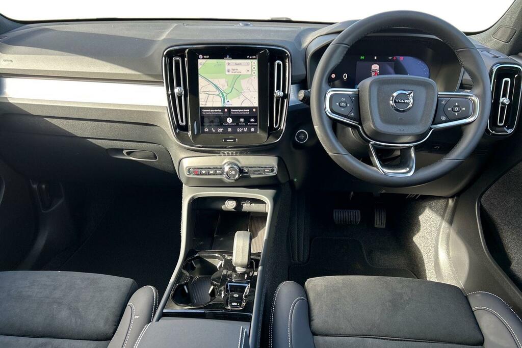 Volvo XC40 2.0 B3p Plus Dark SP26ZXZ #6