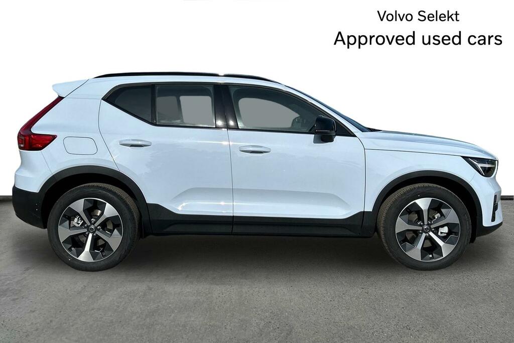 Volvo XC40 2.0 B3p Plus Dark SP26ZXS Blue #4