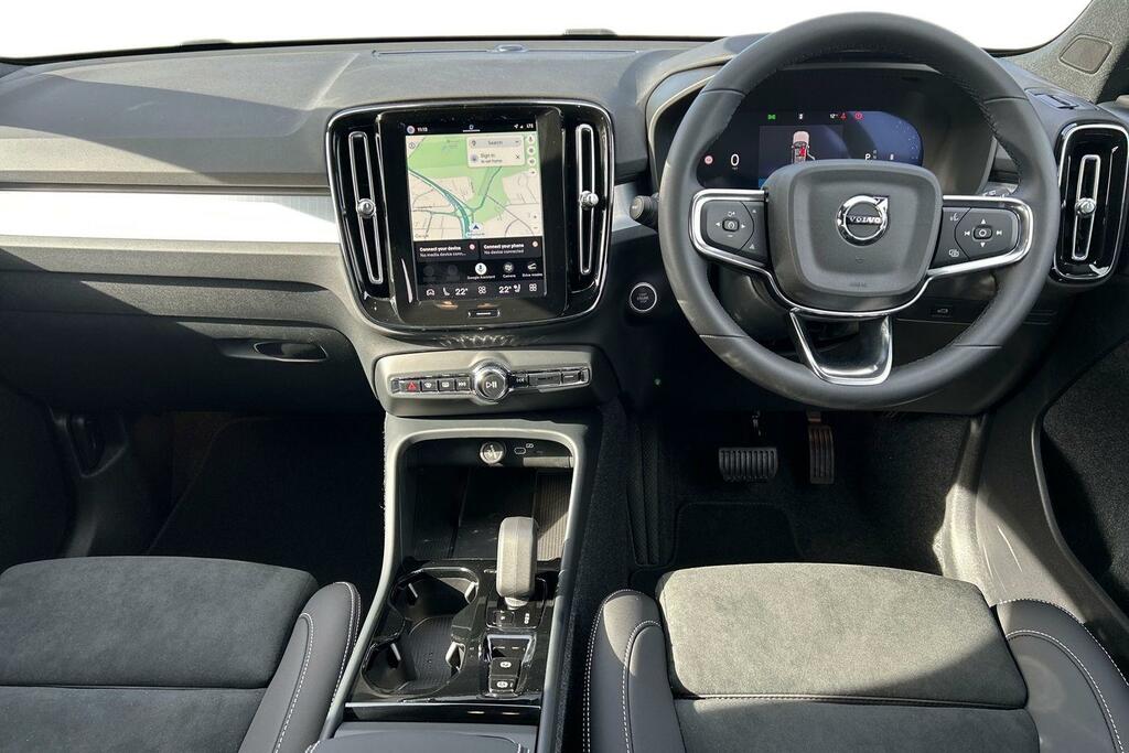 Volvo XC40 2.0 B3p Plus Black Edition SP26ZXO White #6