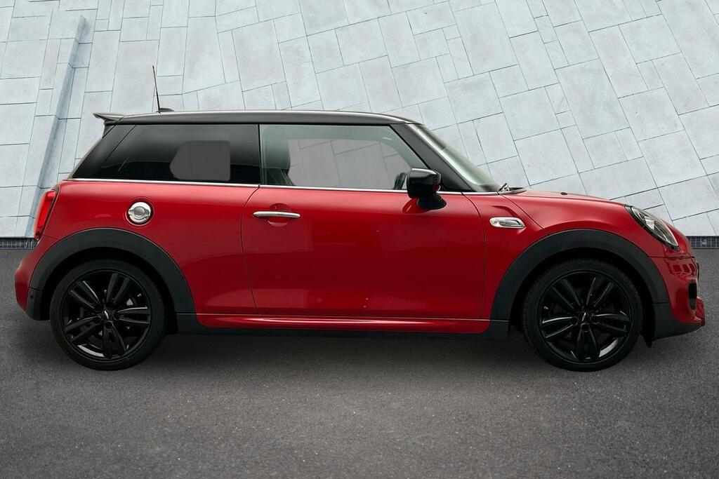 Mini Hatch 3-Door Cooper S Sport LV69FBJ Red #3