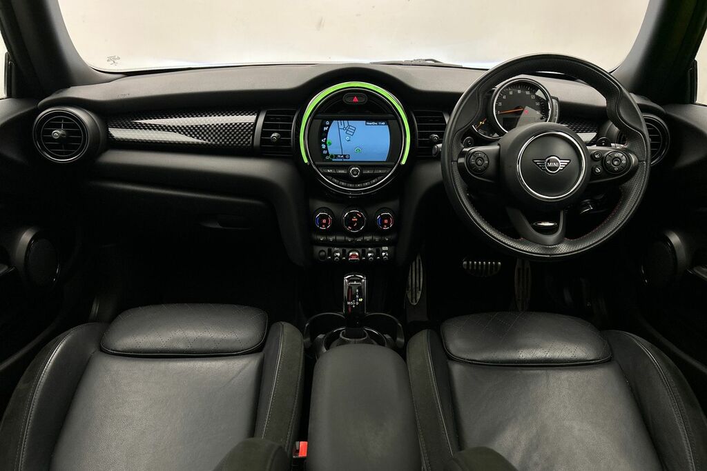 Mini Hatch 3-Door Cooper S Sport LV69FBJ Red #4