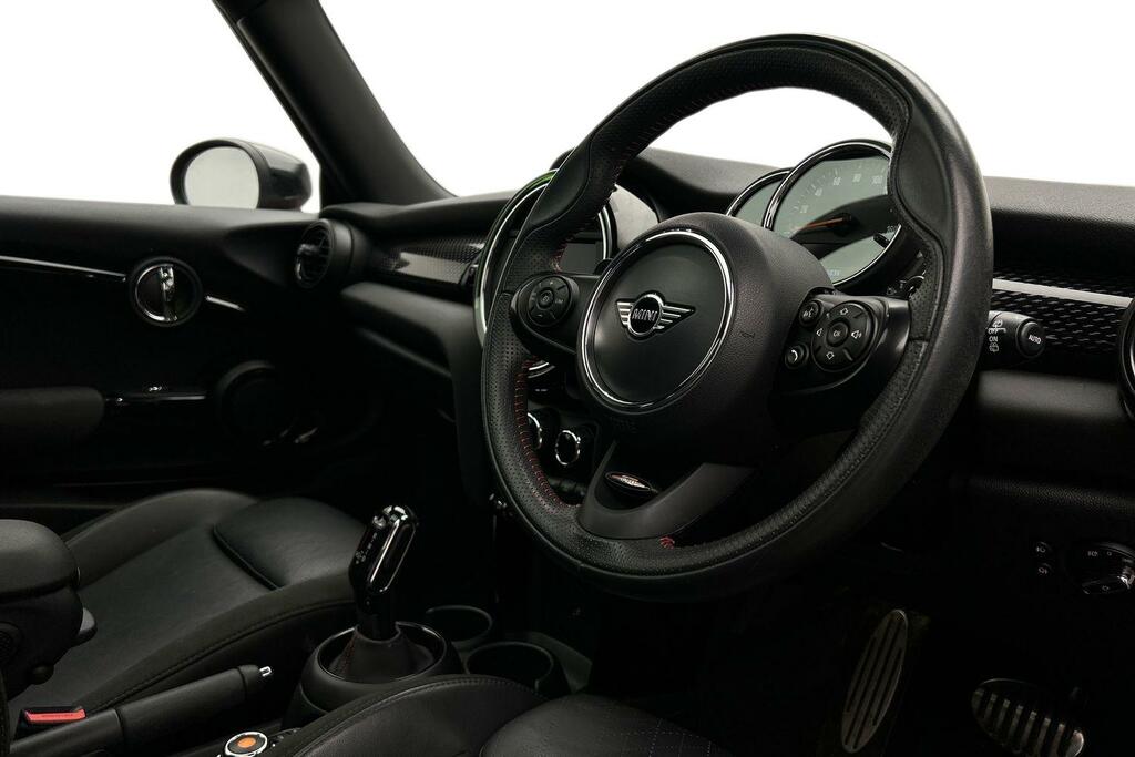 Mini Hatch 3-Door Cooper S Sport LV69FBJ Red #6