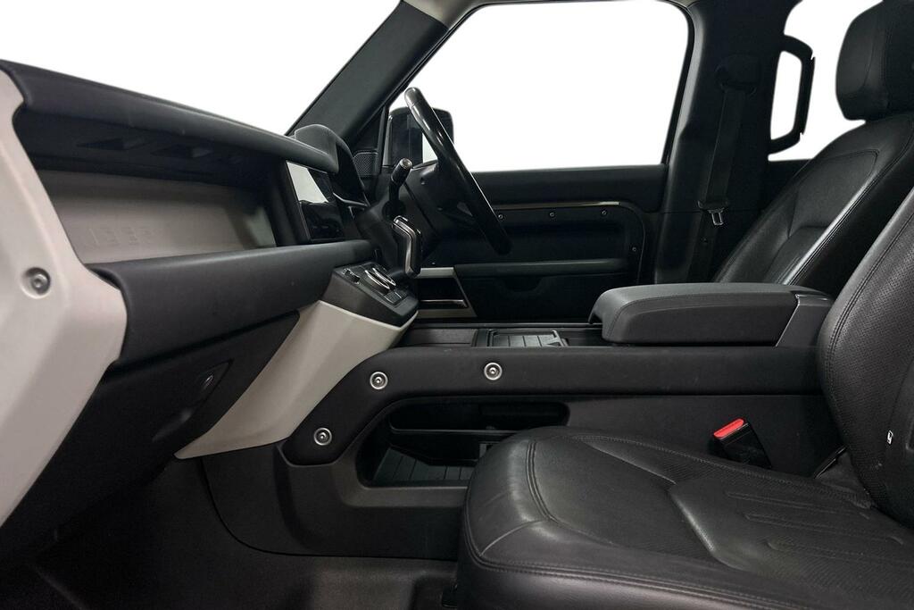 Land Rover Defender 110 D250 First Edition SY21WOD #3