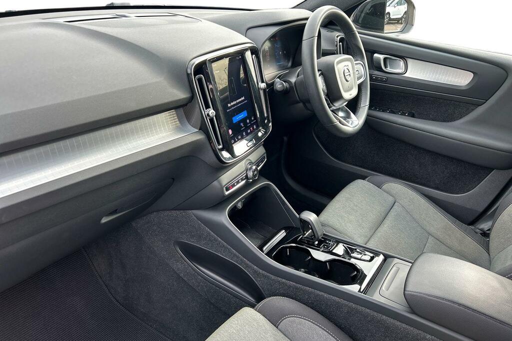 Volvo XC40 2.0 B3p Plus Dark SP23JXF #2