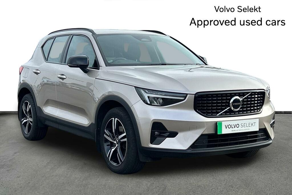 Volvo XC40 2.0 B3p Plus Dark