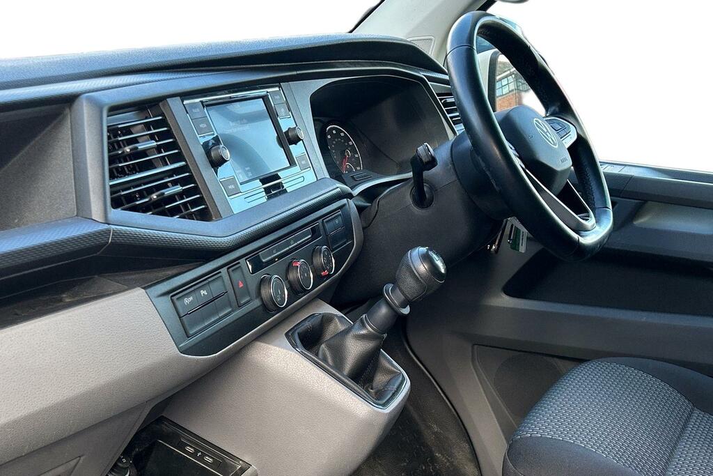Volkswagen Transporter 2.0 Tdi 150 Highline Van RK73XHT White #2