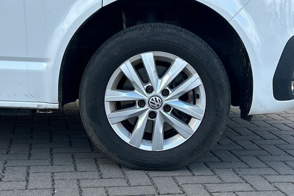 Volkswagen Transporter 2.0 Tdi 150 Highline Van RK73XHT White #5