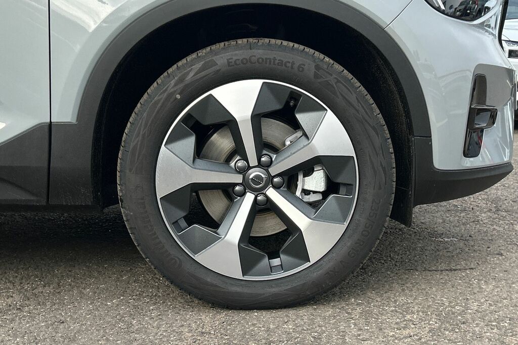 Volvo XC40 2.0 B3p Plus Dark SP26ZXW Grey #5