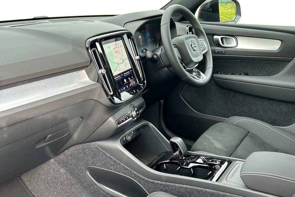 Volvo XC40 2.0 B3p Plus Dark SP26ZXW Grey #2