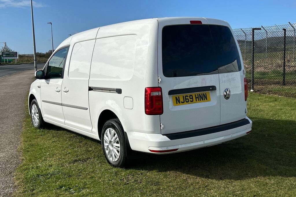 Volkswagen Caddy Maxi 2.0 Tdi Bluemotion Tech 102Ps Trendline Ac Van NJ69HNN White #3