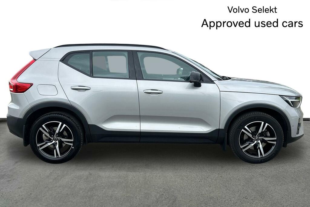 Volvo XC40 2.0 B3p Plus Dark ST73OCG Silver #4