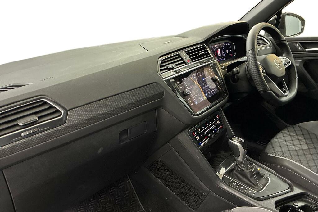 Volkswagen Tiguan 1.5 Tsi 150 R-line Dsg SW73VAE Silver #2