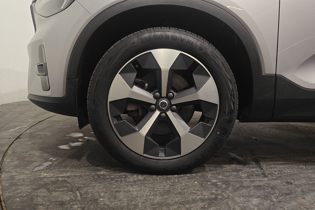 Volvo XC40 2.0 B3p Plus Dark SW75AOP Silver #5