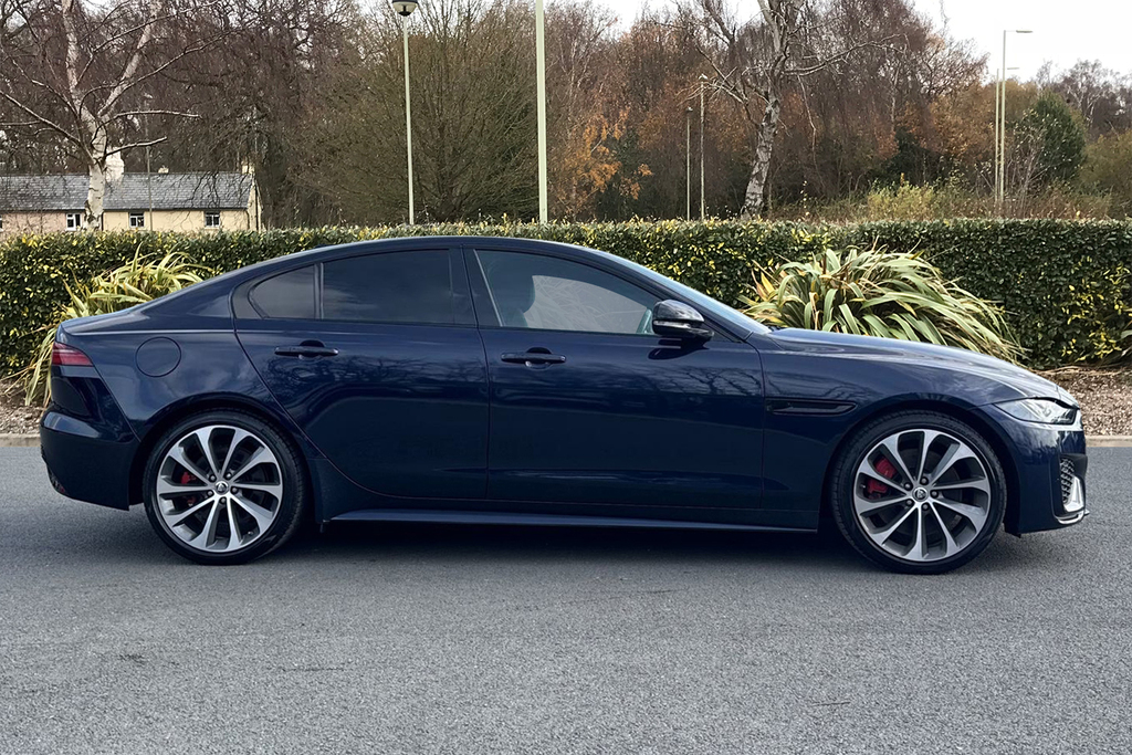 Jaguar XE D200 R-dynamic Se Black Blue #5