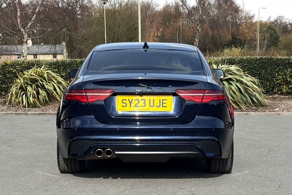 Jaguar XE D200 R-dynamic Se Black Blue #6
