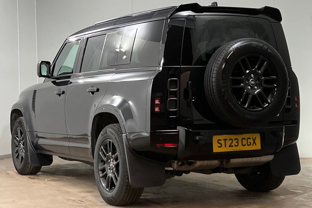 Land Rover Defender 110 D300 X-dynamic S ST23CGX Black #2