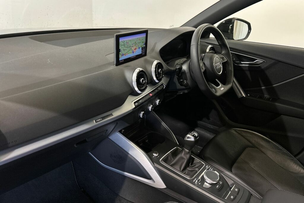Audi Q2 Black Edition 35 Tfsi 150 Ps 6-Speed SW23EWE Blue #2