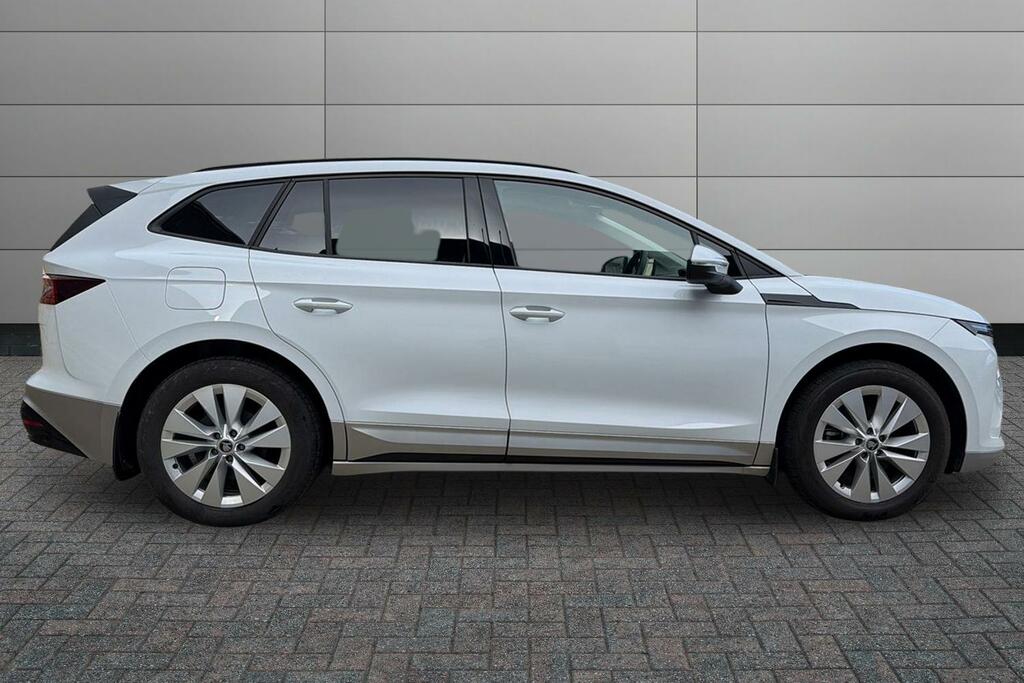 Skoda ENYAQ 150Kw 60 Se L 63Kwh SV75KVT White #4