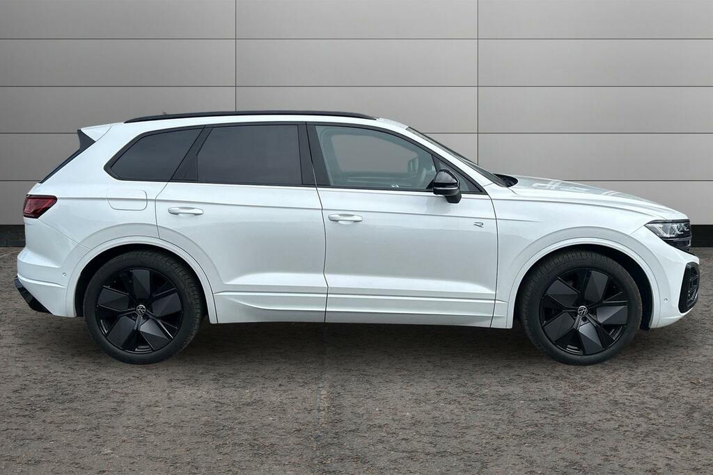 Volkswagen Touareg 3.0 V6 Tdi 4Motion 286 Black Edition Tip SK74GYE White #4