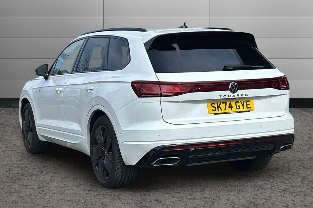 Volkswagen Touareg 3.0 V6 Tdi 4Motion 286 Black Edition Tip SK74GYE White #3