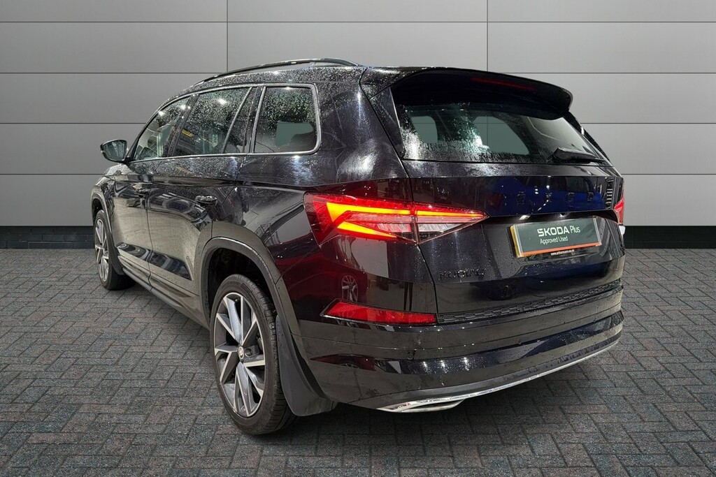 Skoda Kodiaq 2.0 Tdi 200 Sport Line 4X4 Dsg 7 Seat Black #3