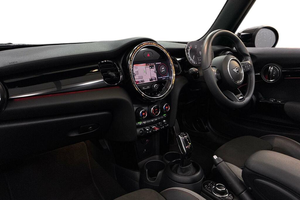 Mini Convertible 1.5 Cooper Sport ST22EDO Red #2