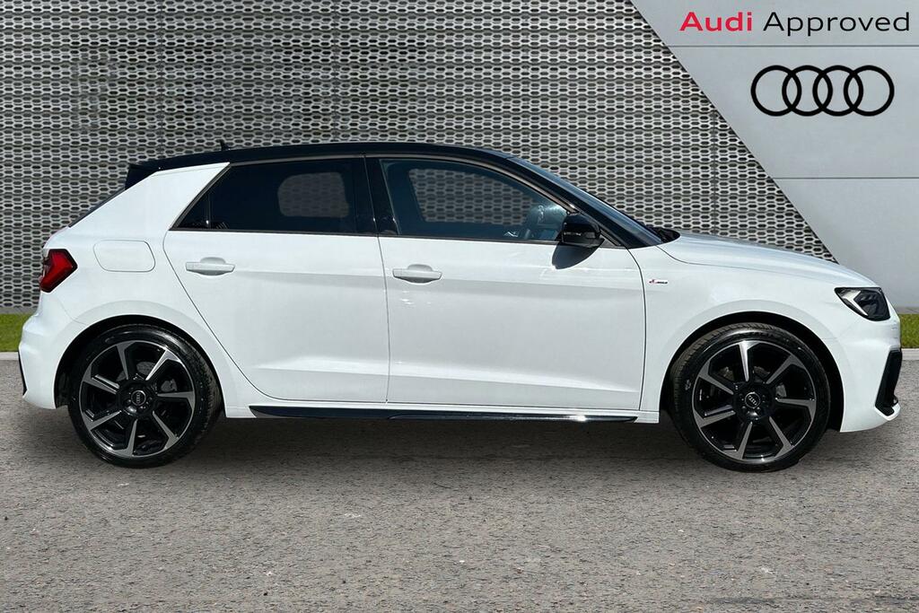 Audi A1 Black Edition 25 Tfsi 95 Ps 5-Speed SK22AMV White #4
