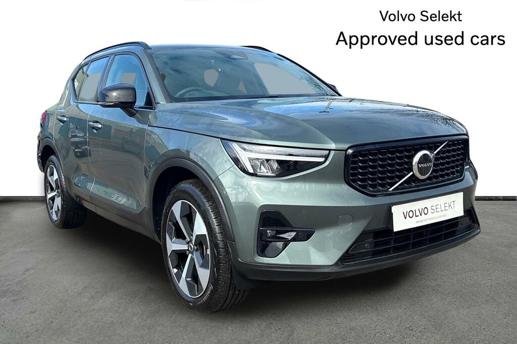 Volvo XC40 2.0 B4p Plus Dark