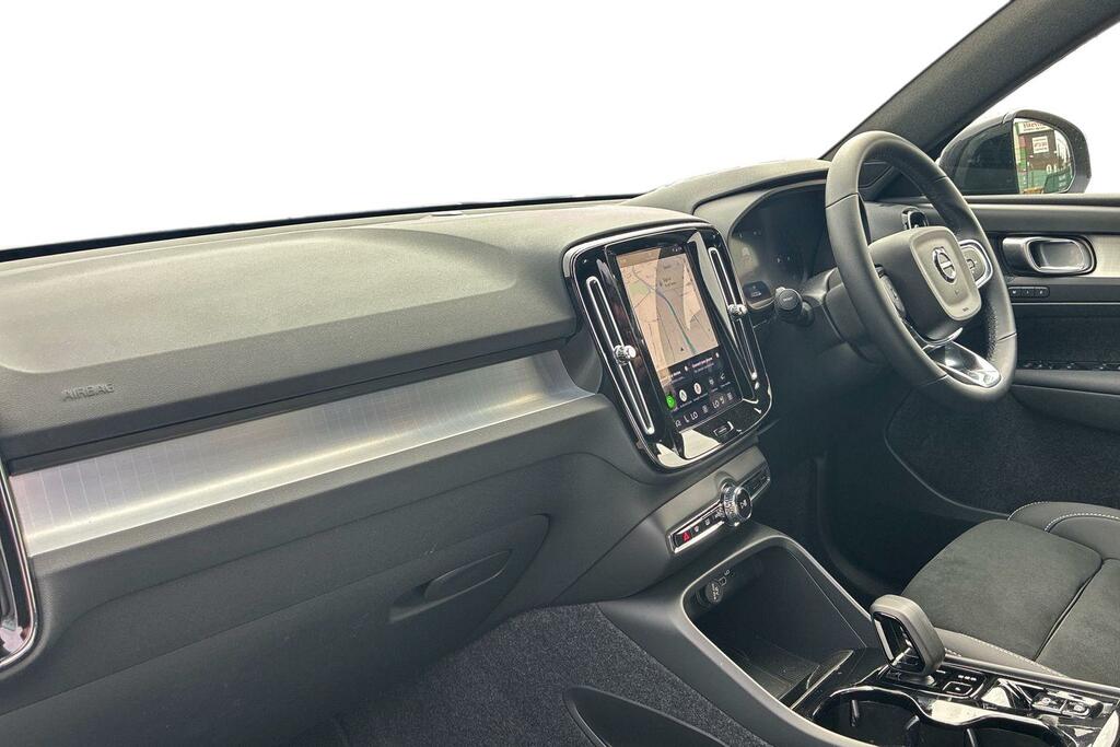 Volvo XC40 2.0 B4p Plus Dark SP75ZLK  #2