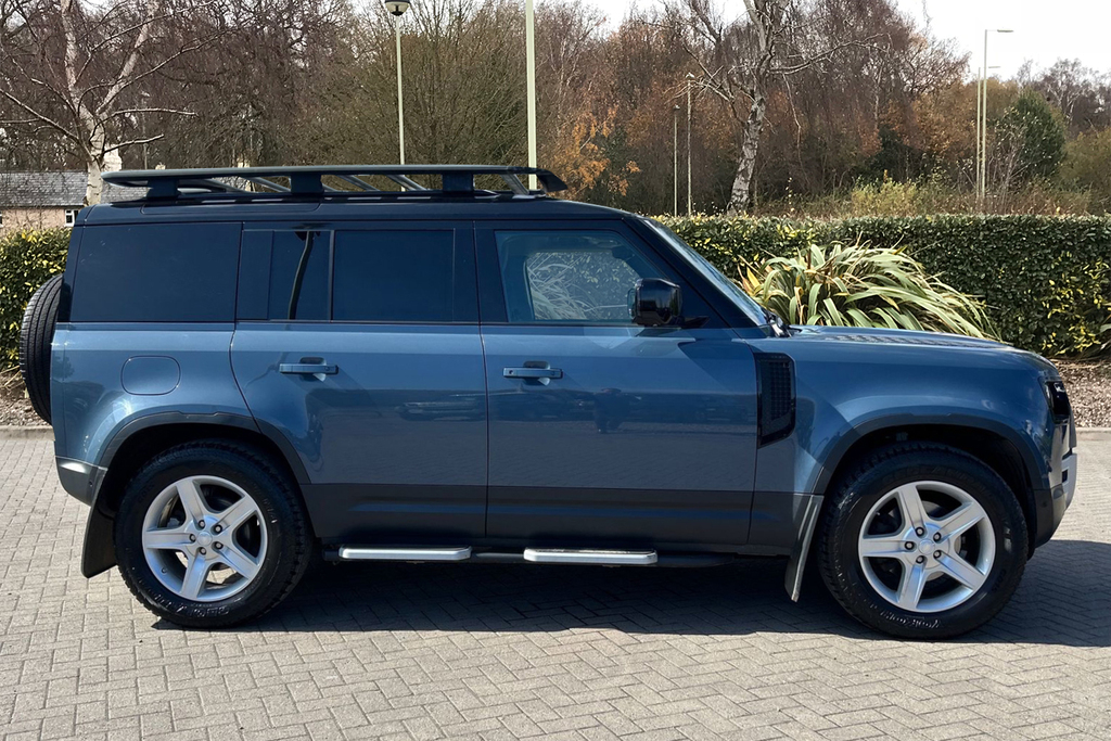 Land Rover Defender 110 D250 Se SJ21HCC Blue #5