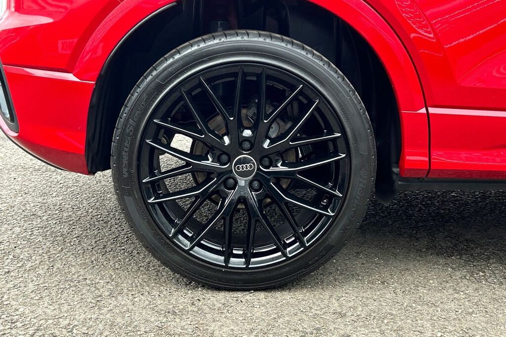 Audi Q2 Black Edition 35 Tfsi 150 Ps S Tronic SR23OEE Red #5