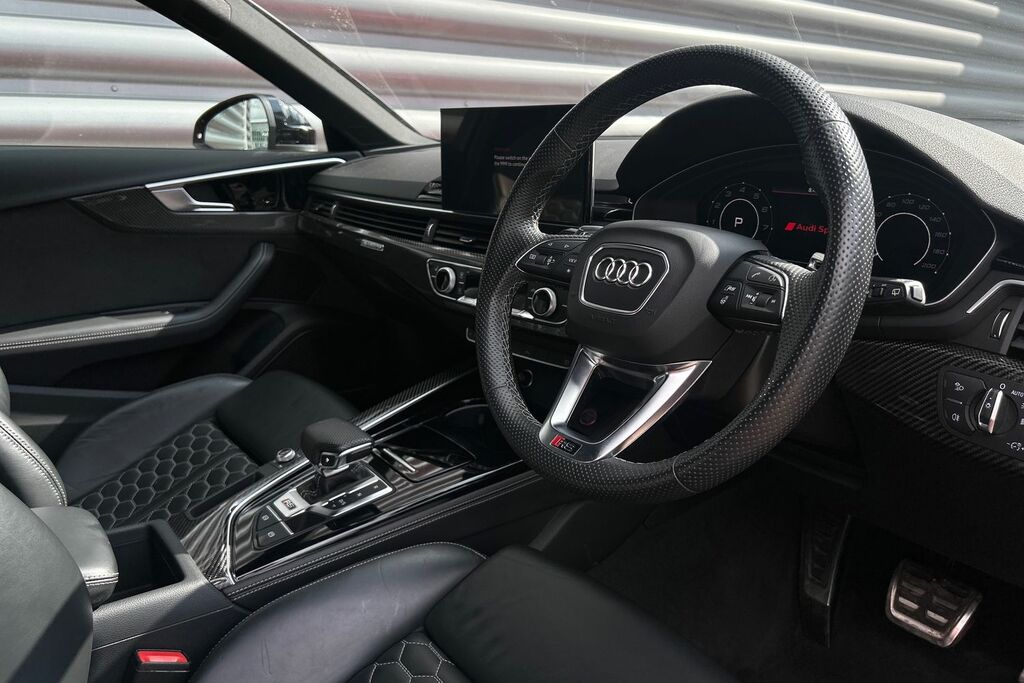 Audi RS4 Avant Rs 4 Avant Carbon Black 450 Ps Tiptronic SK72FCP Red #6